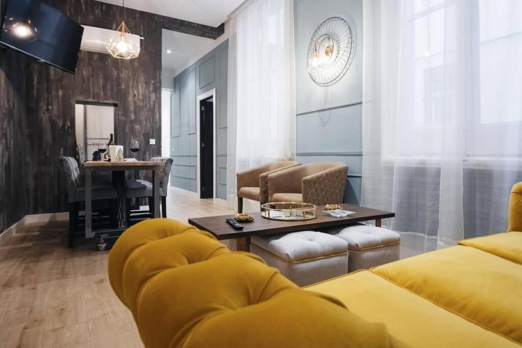 Apartamentos Plaza De Pedro Zerolo III مدريد المظهر الخارجي الصورة